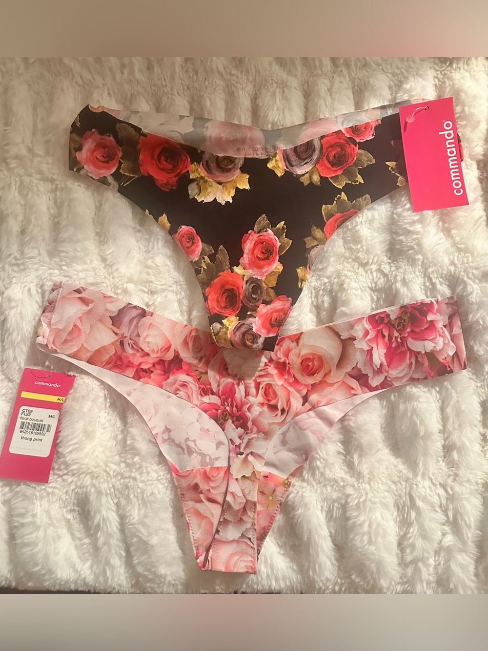 NWT COMMANDO M/L Floral Thong Set in Black and Pink Rose Print